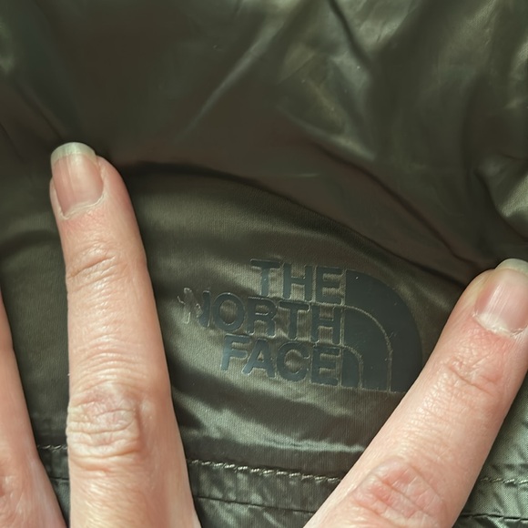 Women’s The north face jacket - Picture 9 of 9